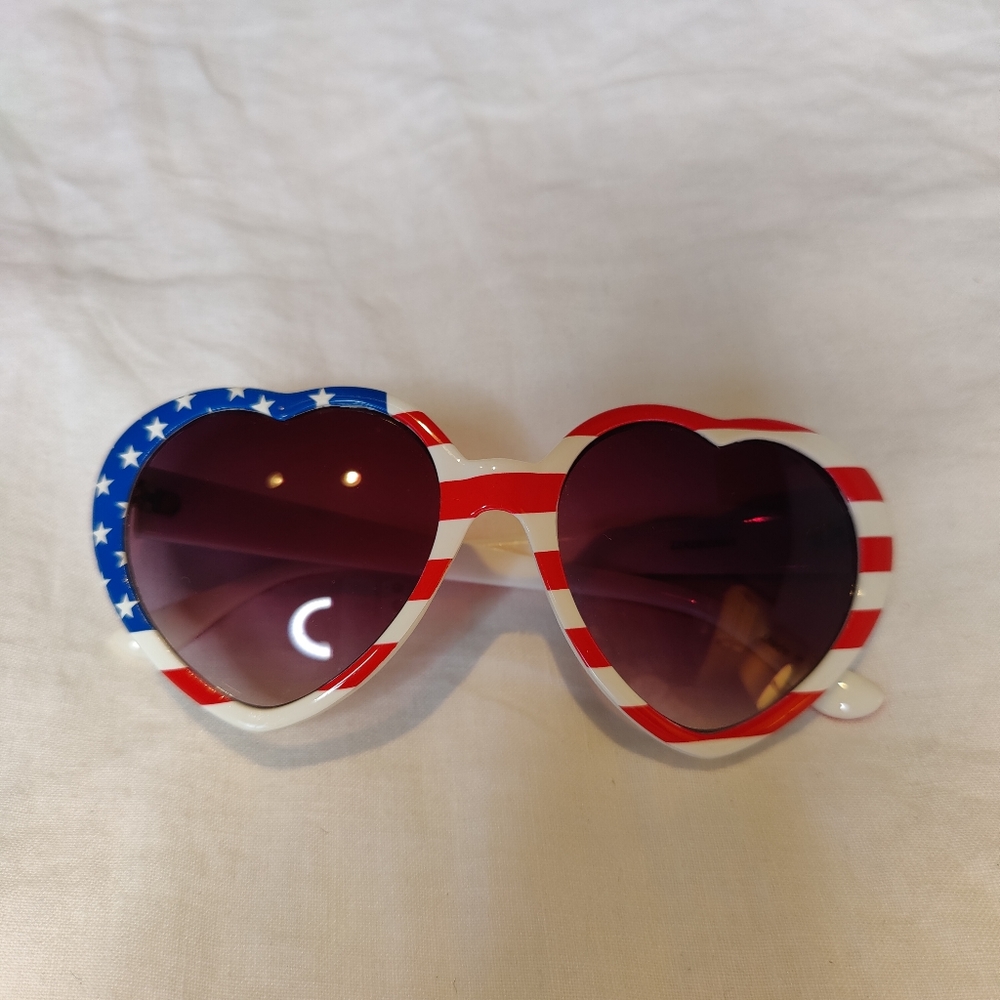 Topshop American flag Lolita heart sunglasses
